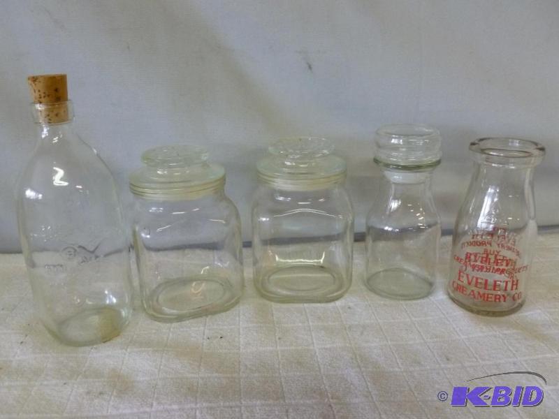 lot 49 image: Lot of decorative glass containers and bottle...