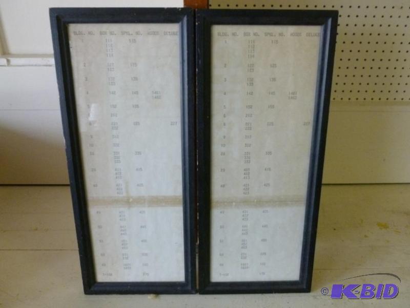 lot 53 image: Lot of two vintage wood framed picture frames...