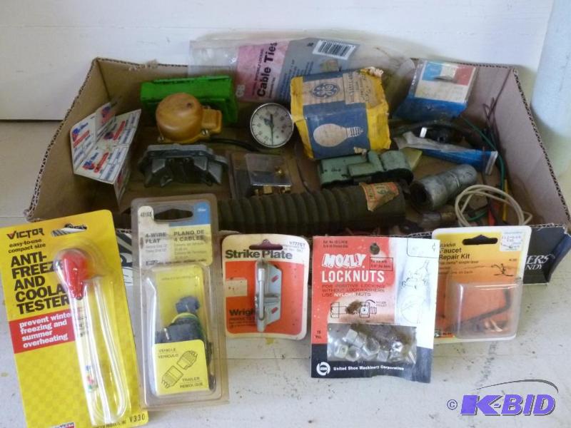 lot 55 image: This lot consists of a new 4-wire flat traile...