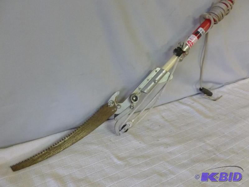 lot 62 image: Wallace heavy duty fiberglass handled limb tr...