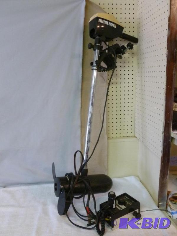 lot 8 image: Minnkota 95 - five speed 36 lbs. thrust weedl...