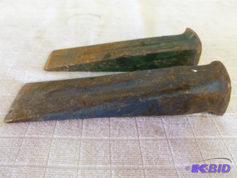 lot 86 image: Lot of two heavy duty tree wedges, about 9&qu...
