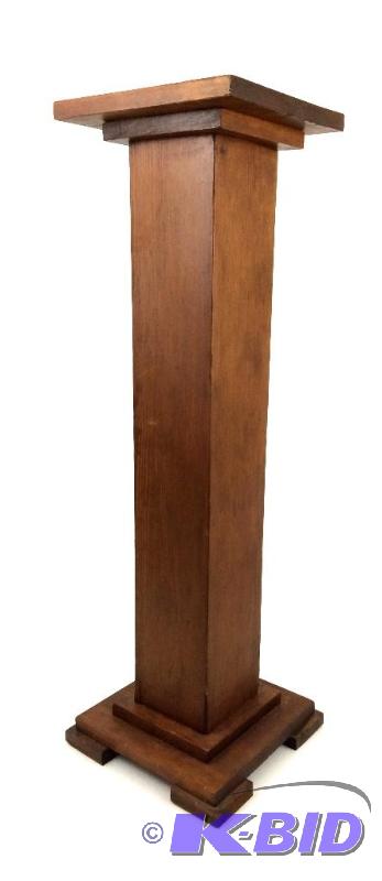lot 14 image: Wooden Antique Plant Stand  Arts & Crafts Style  32 Tall with 9 12 Square Top