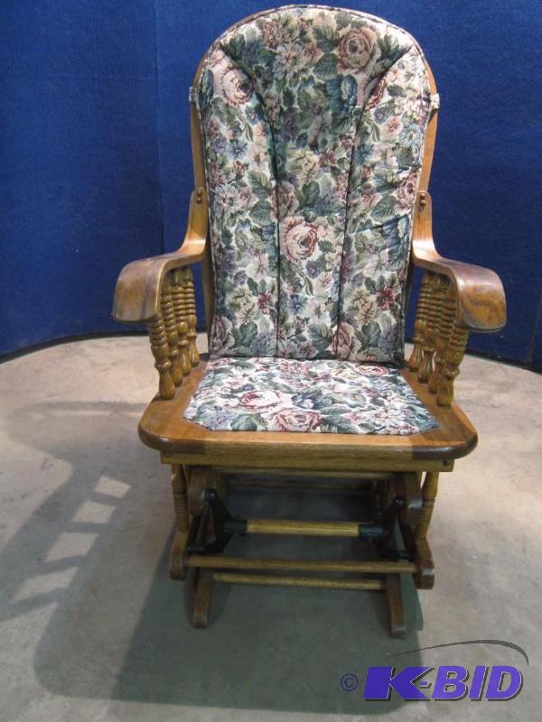 RockerGlider w 2 Decorative Pillows