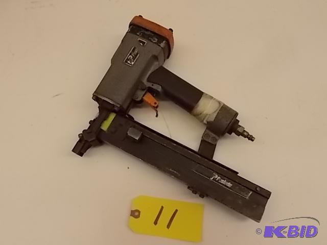 Paslode Stapler, Works...
