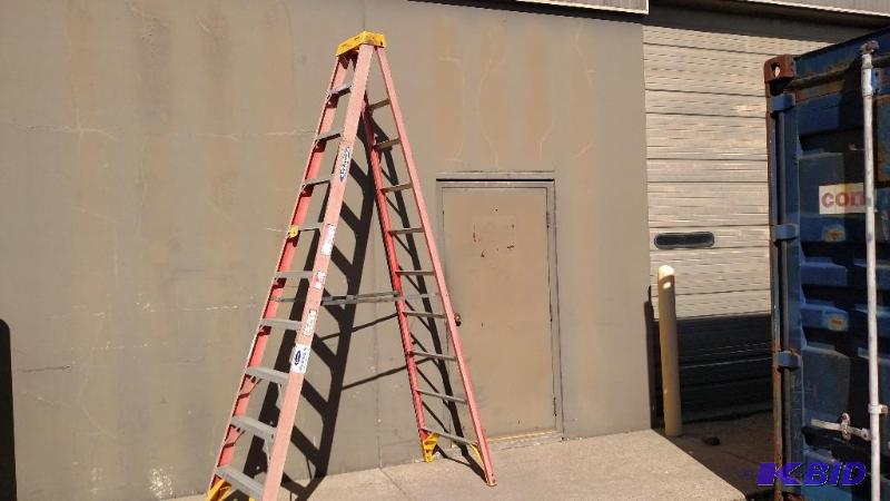Werner 10 Fiberglass Step Ladder...