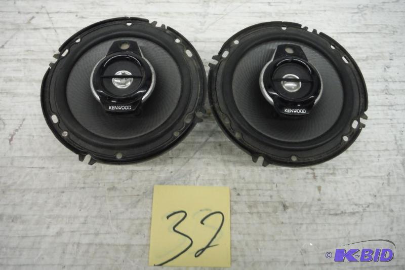 lot 32 image: Kenwood KFC1694PS 6-12-Inch 3-Way Car Speakers (Set of 2)