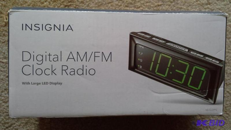 lot 79 image: Insignia Digital Amfm Clock Radio
