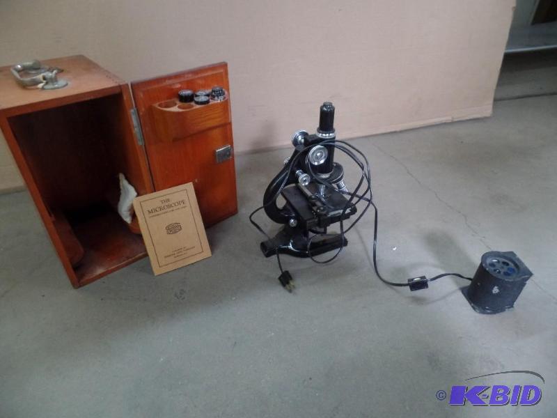Microscope
