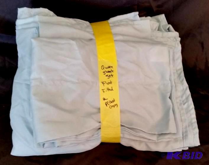 Out of Package. Light Seafoam Queen Size Sheet Set Customer Return Complete Set.