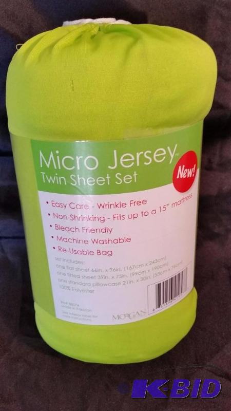 Micro Jersey  Lime Green  Twin Size Sheet Set.  New in Package.  Complete Set