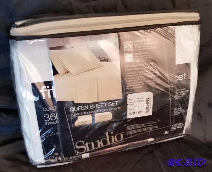 New in PackageCream In Complete Queen Size Sheet Set.Customer Return.