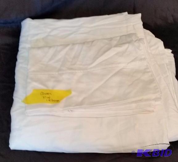 Out of Package White Queen In-Complete Sheet Set.  Customer Return