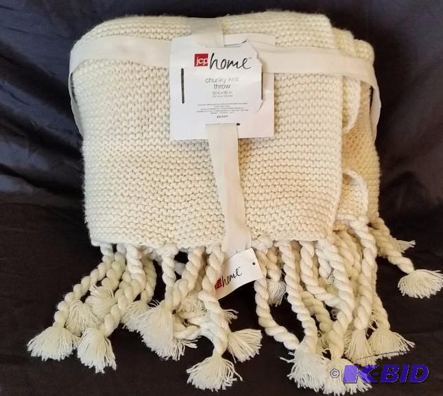 Jcp Home. New in Package. Cream Chunky Knit Throw. Overstock