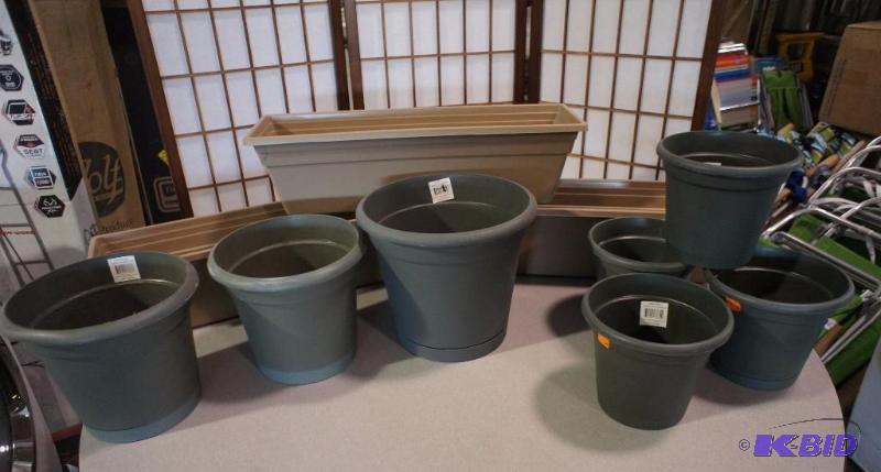 New - Lot of (10) assorted planting pots - Pl...