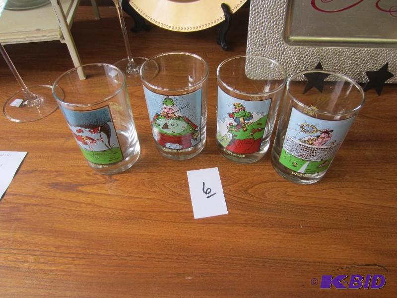 lot 6 image: SET OF 4) COLLECTIBLE GLASSES FROM ARBYS