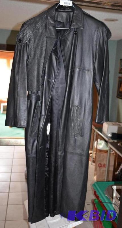 lot 159 image: Neiman Marcus leather coat...