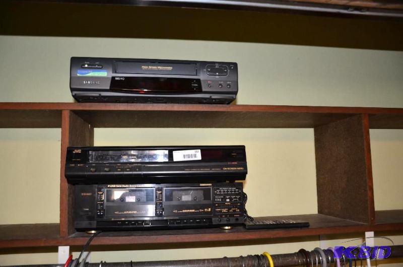 lot 183 image: Teac W-450R stereo double reverse cassette de...