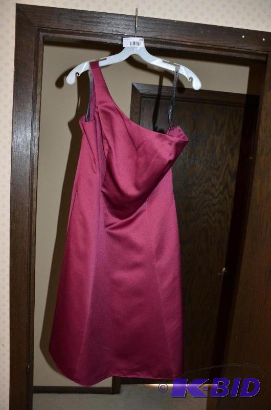 lot 184 image: Prom dress Alfred Angelo size 14 modern Berry...