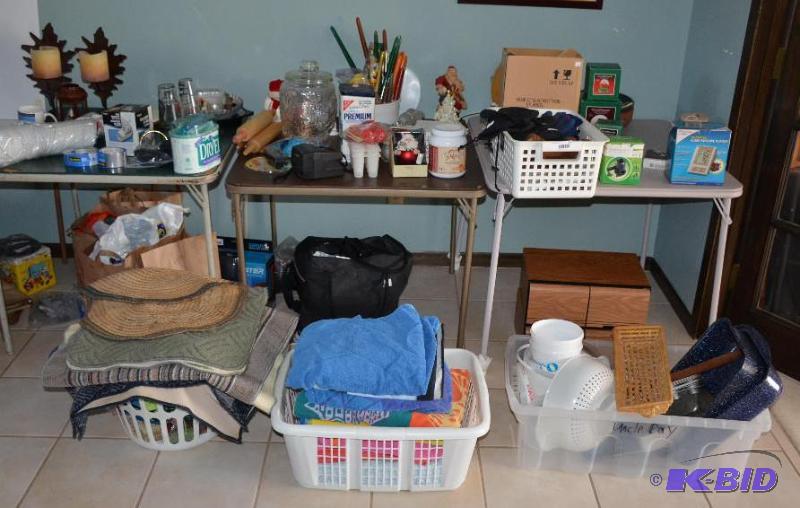 lot 205 image: Large group of household items - tub of towel...