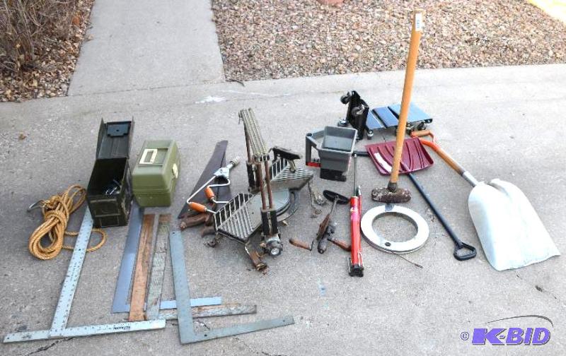 lot 214 image: Hand tools - vintage hand saws, bit & bra...