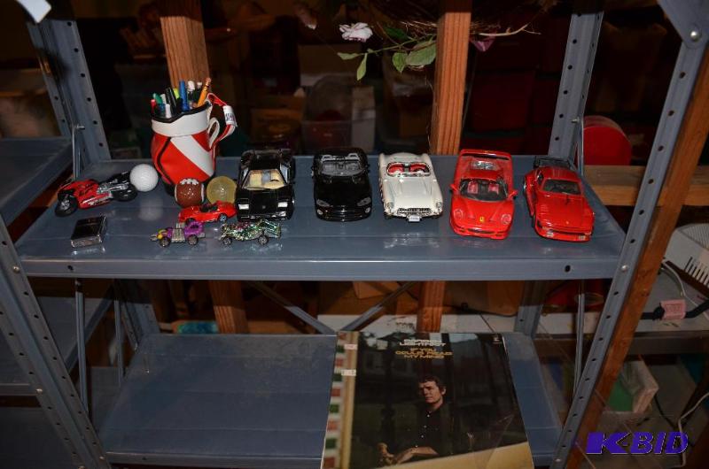 lot 217 image: Zippo lighter, Hot Wheels, Matchbox, Metal Di...