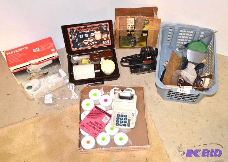 lot 249 image: TI-5019 calculator with rolls of paper, Nesco...