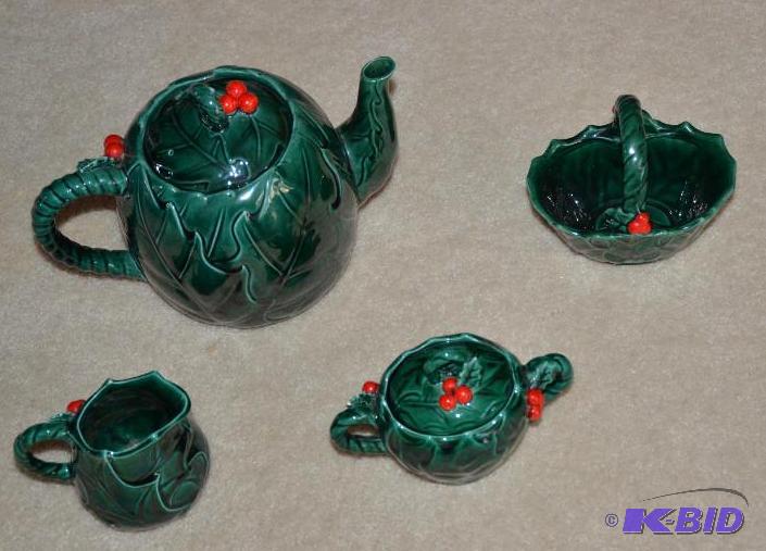 lot 257 image: Lefton collectible Christmas Holly & Berr...