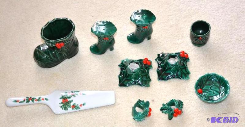 lot 264 image: Lefton collectible Christmas Holly & Berr...