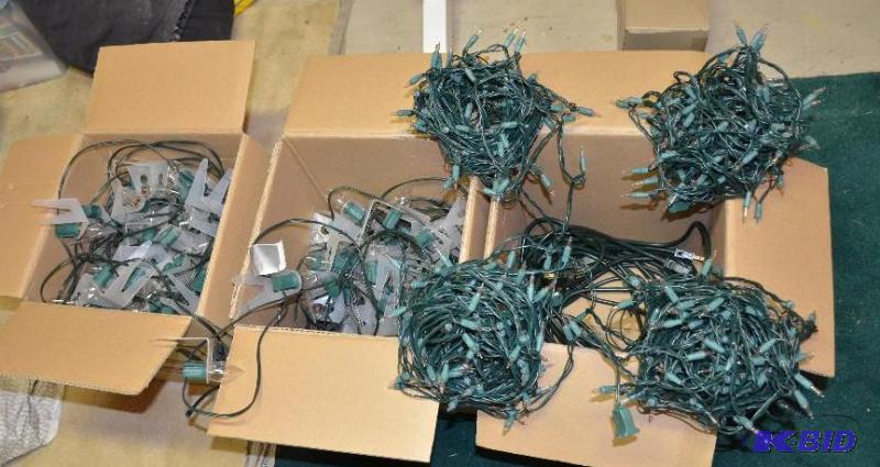 lot 268 image: Commercial grade Christmas lights 200 feet of...