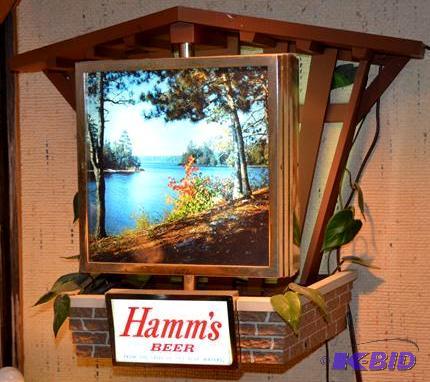 lot 3 image: RARE Vintage Hamms Beer Sign Rotating clock ...