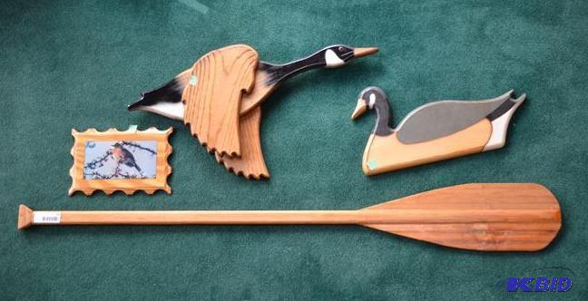 lot 59 image: Cabin Decore - duck, paddle, picture...