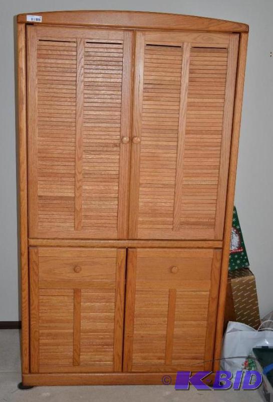 lot 78 image: Oak wood cabinet 75x 36x20". Bring help ...