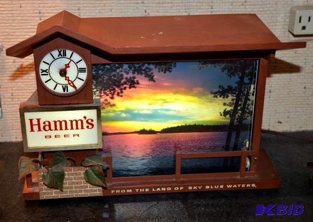 lot 8 image: Vintage Hamms Beer Sign Lighted Clock Dusk t...