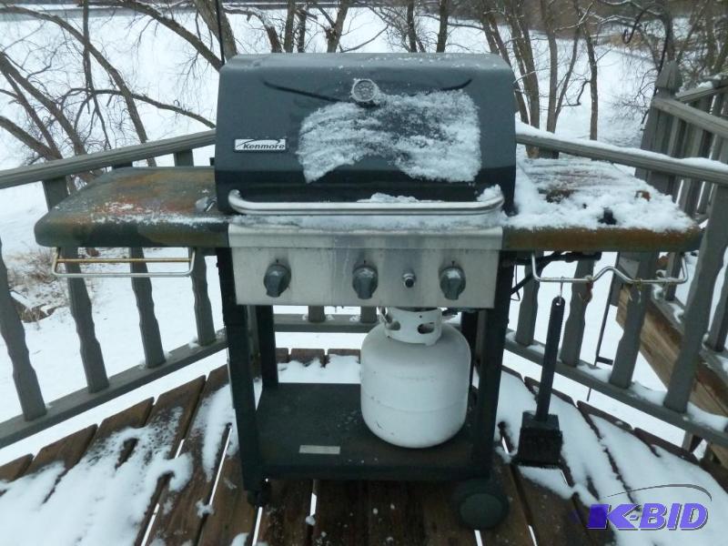 lot 11 image: Large Kenmore propane gas grill with side bur...