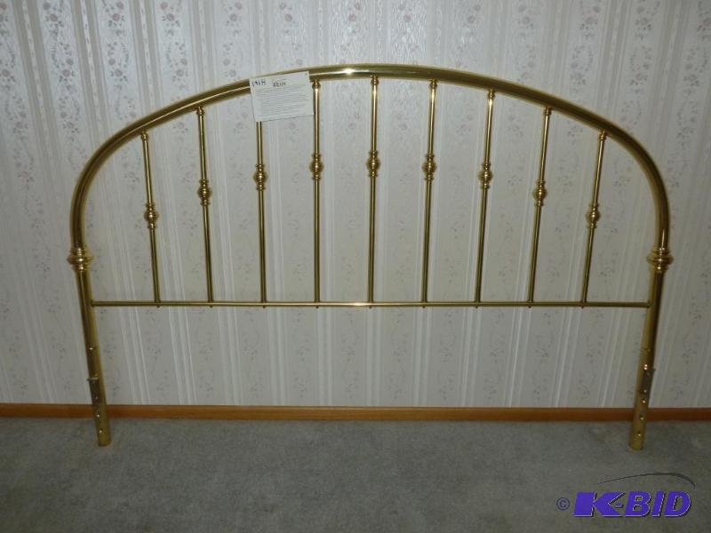 lot 4 image: Large Fashion Bed Group brass headboard that ...
