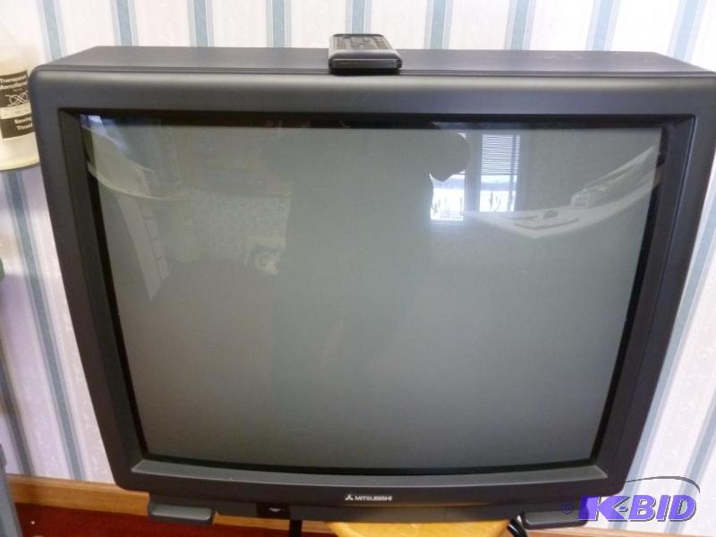 lot 43 image: Mitsubishi 27" t.v with remote control, ...