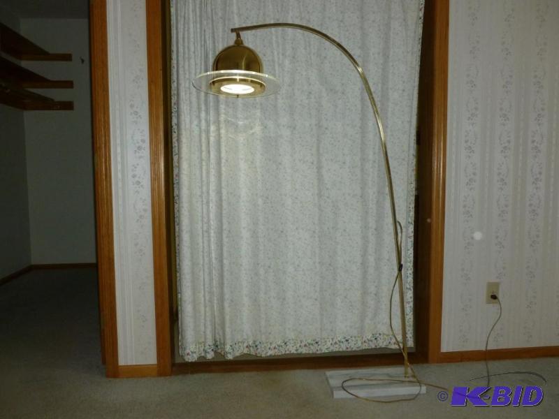 lot 5 image: Beautiful large brass flex rod lamp with impo...