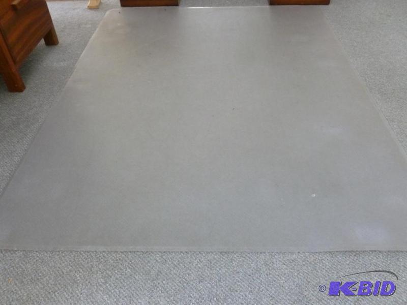 lot 54 image: Large office desk floor mat, measures 45.5&qu...