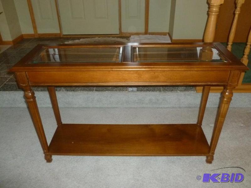 lot 6 image: Nice solid wood beveled glass top end table w...