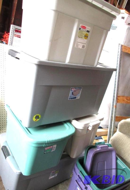 lot 18 image: Large lot of nice Sterilite and Rubbermaid st...