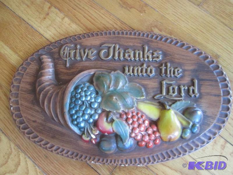 lot 32 image: Give thanks plaque...
