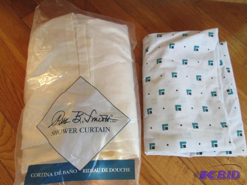 lot 34 image: Assorted glass and dcor...