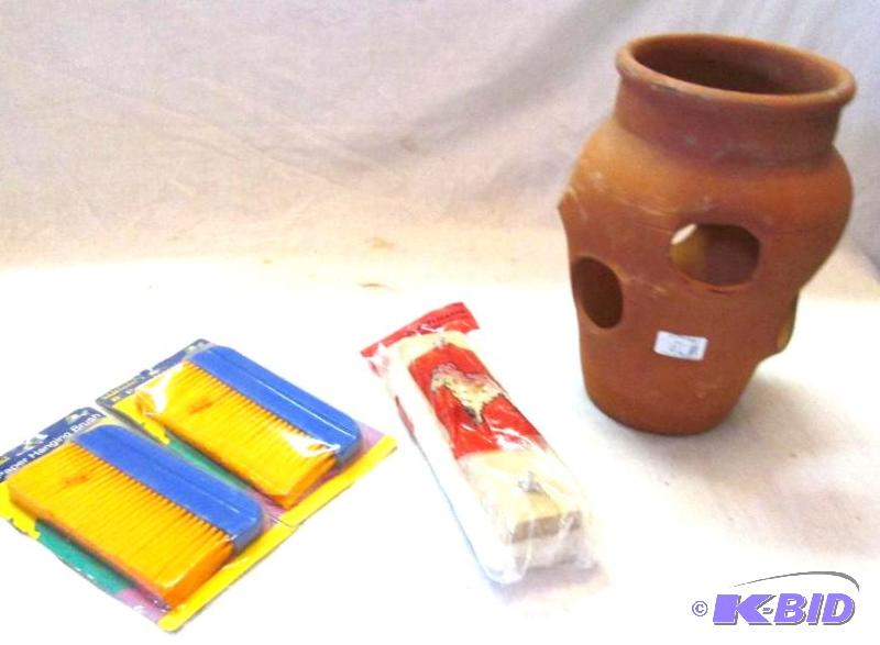 lot 62 image: mixed lot of lambswool applicator, decorative...