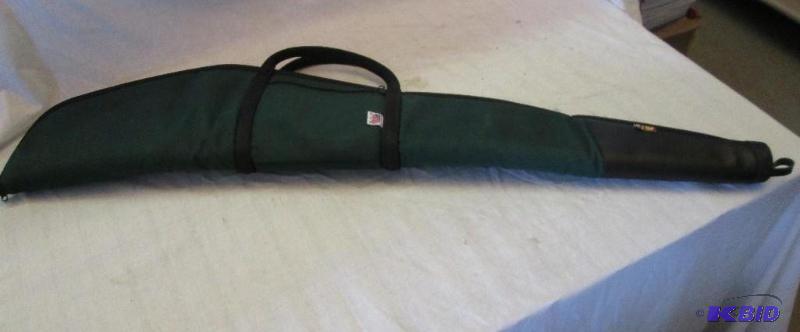 lot 8 image: Padded gun  rifle case with exterior pocket ...