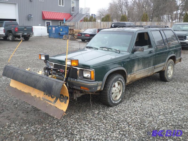 1993 GMC Jimmy SLE With Meyer ElectricHydrau...