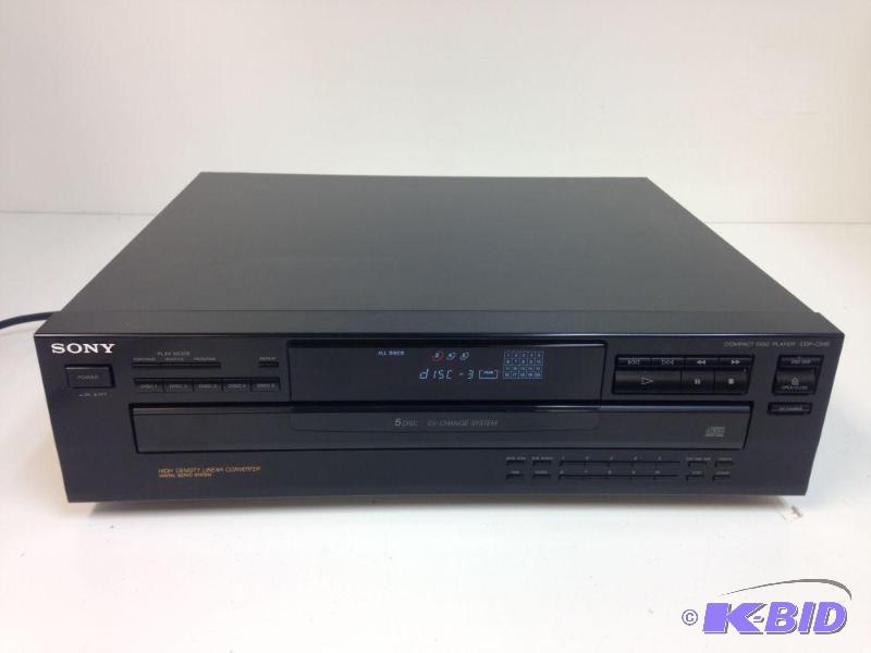 lot 11 image: Sony Compact Disc Player Model CDP-C245 CD ...