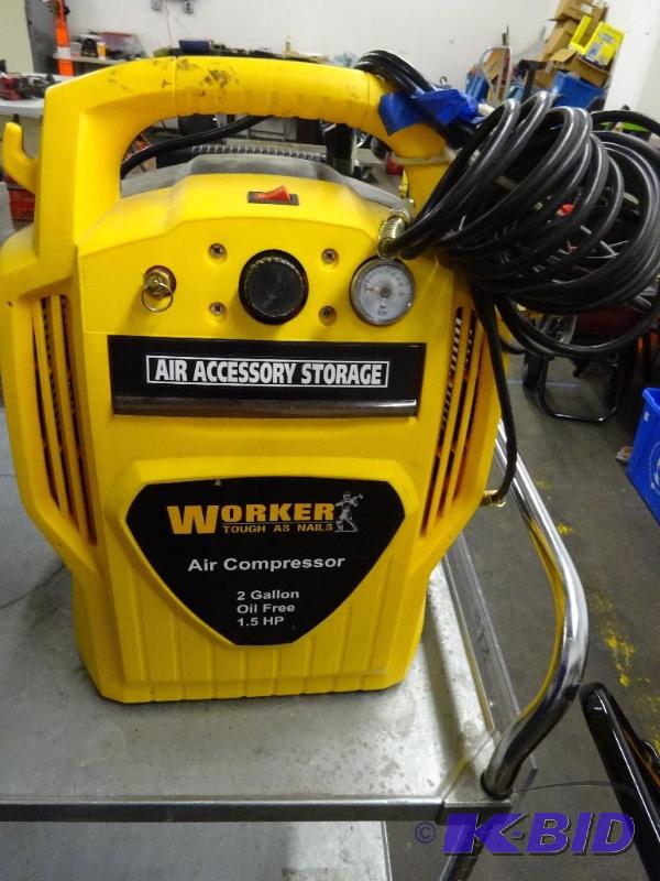 Worker Air compressor