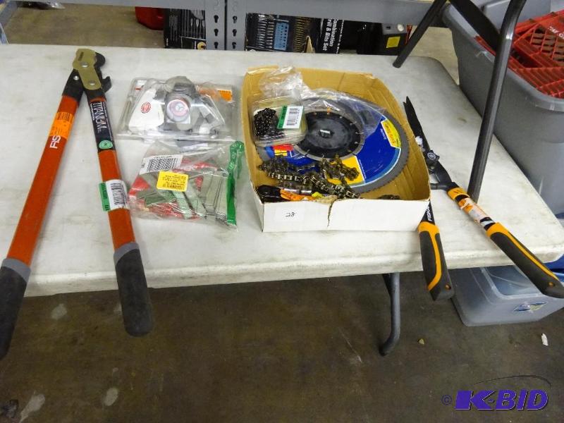 2 lawn cutters, staples, mask, chain saw blades