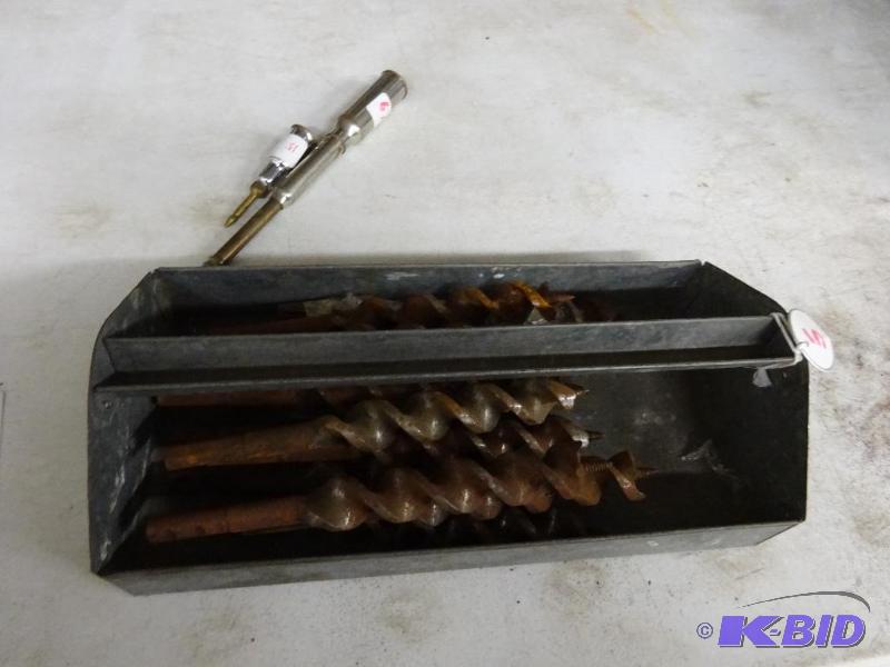 Tin tool, wood bits